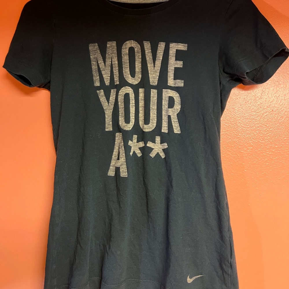 Tee shirt